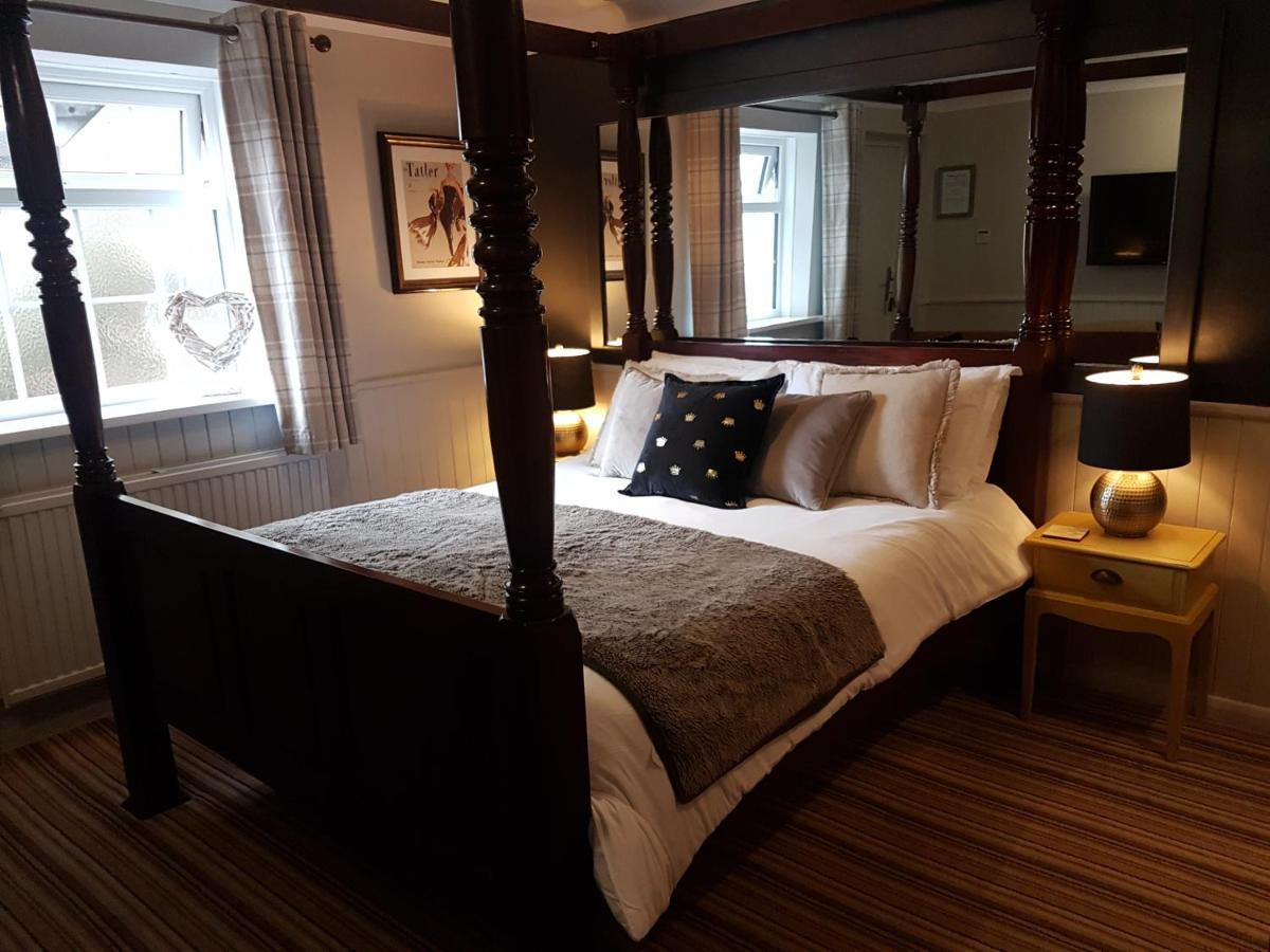 The Windmill 3*